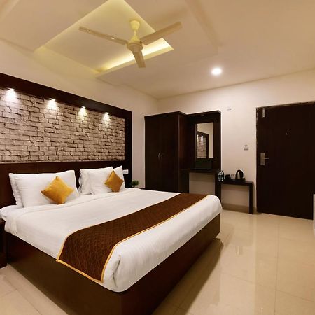 Hotel Bv Colours By Rivido, Begur Main Road Bangalore Esterno foto