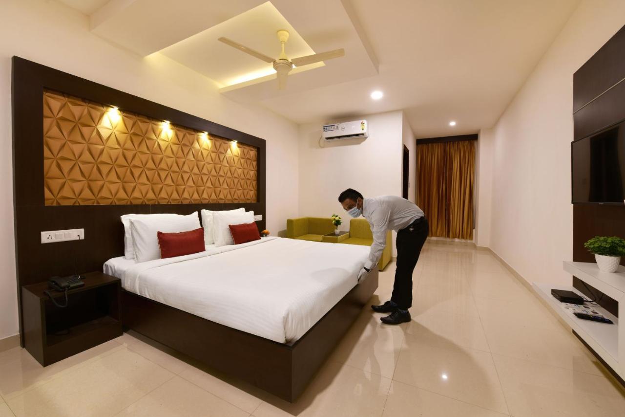 Hotel Bv Colours By Rivido, Begur Main Road Bangalore Esterno foto